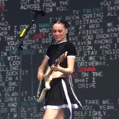 Holly Humberstone – Live at Reading Festival