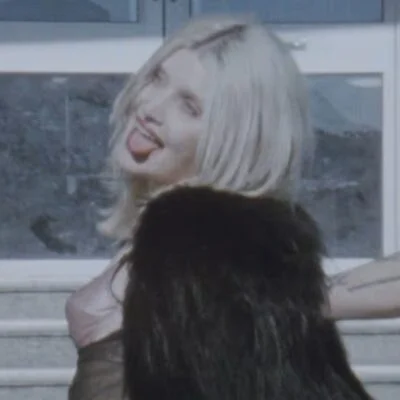 Cassyette – Oops